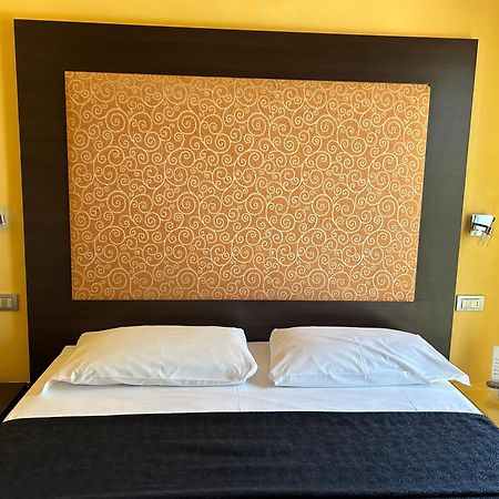 Hotel Perla - The Storyhoteller Riccione Exteriör bild