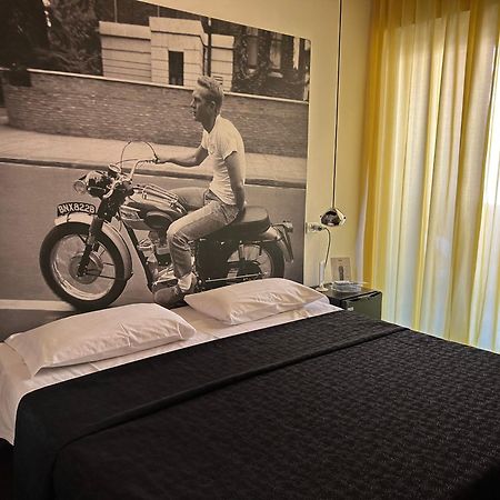 Hotel Perla - The Storyhoteller Riccione Exteriör bild