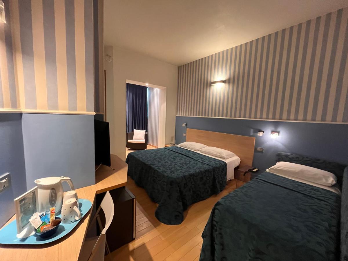 Hotel Perla - The Storyhoteller Riccione Exteriör bild