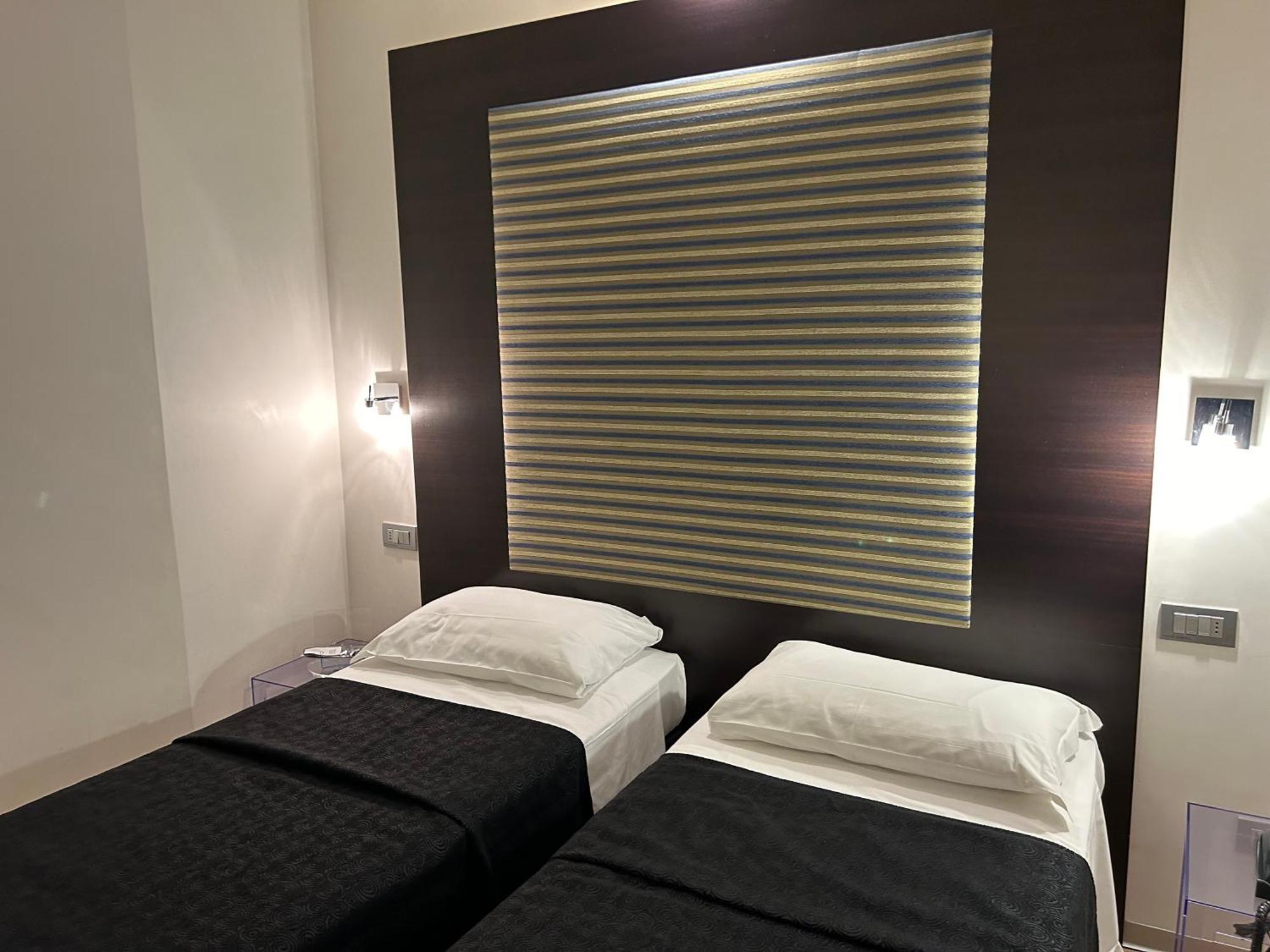 Hotel Perla - The Storyhoteller Riccione Exteriör bild